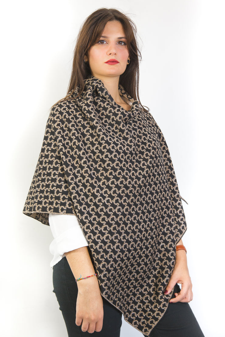 Poncho con lana